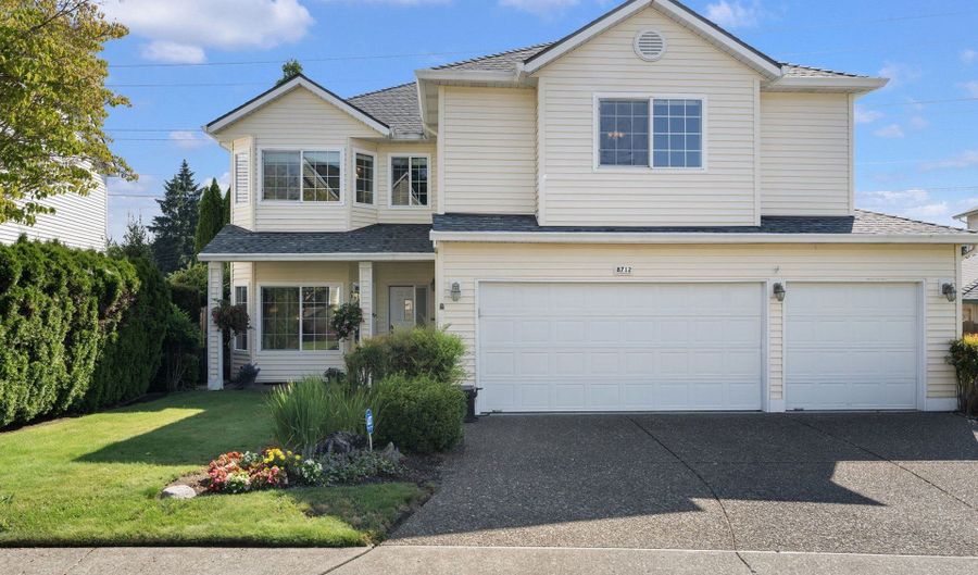 8712 SW WAKKILA Ter, Beaverton, OR 97007 - 4 Beds, 3 Bath