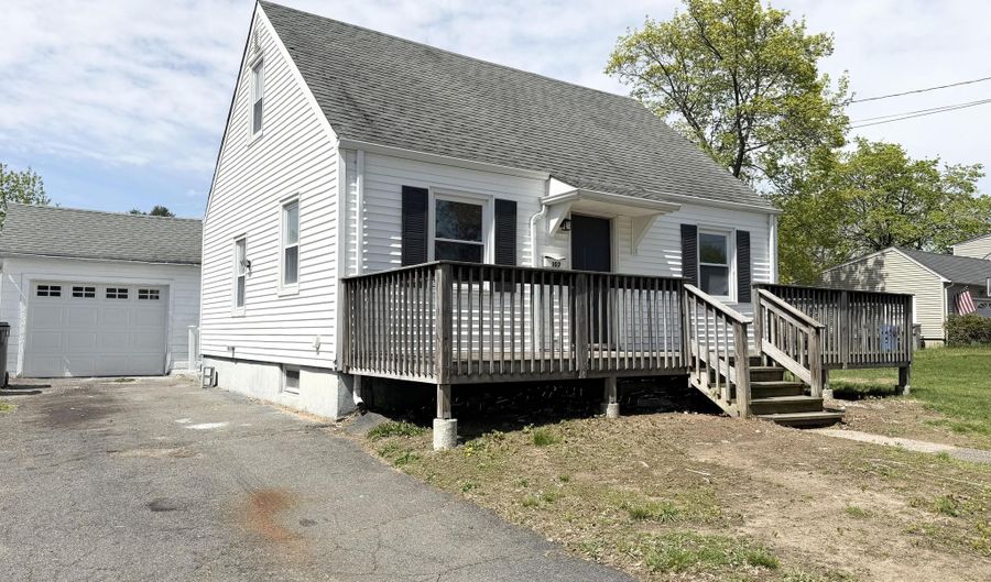 102 Benham St, Bristol, CT 06010 - 3 Beds, 1 Bath