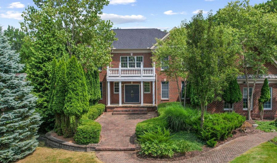 2086 Autumn Hill Dr, Ann Arbor, MI 48103 - 4 Beds, 6 Bath