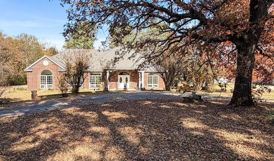 561 W Redbud Ln, Atoka, OK 74525 - 2 Beds, 0 Bath