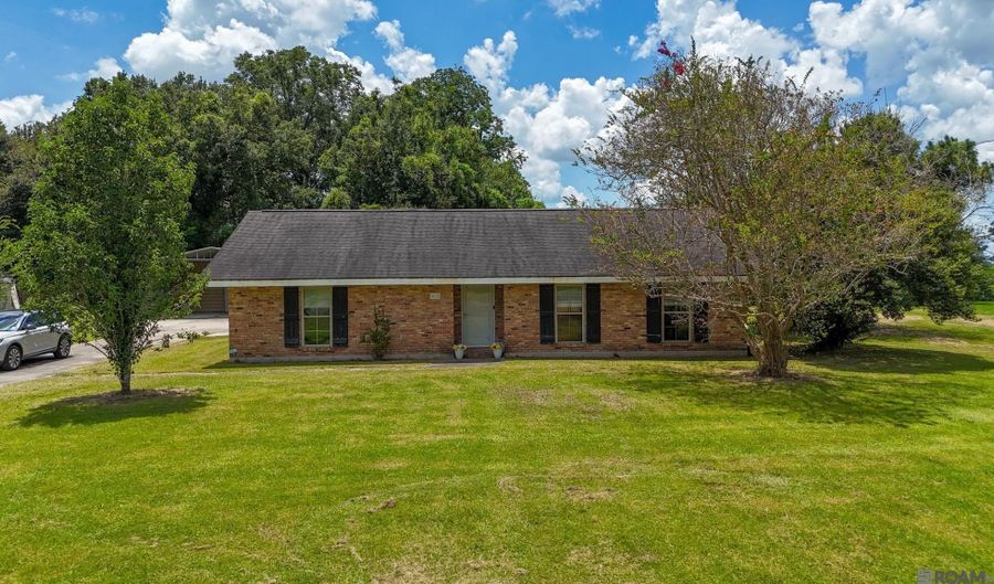 6681 Hwy 1, Belle Rose, LA 70341 - 3 Beds, 2 Bath