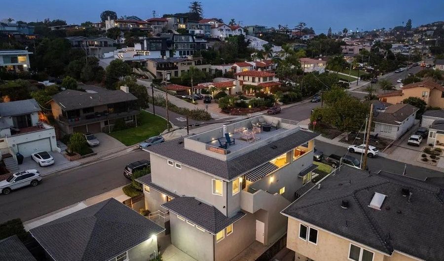 1525 Willow St, San Diego, CA 92106 - 4 Beds, 3 Bath