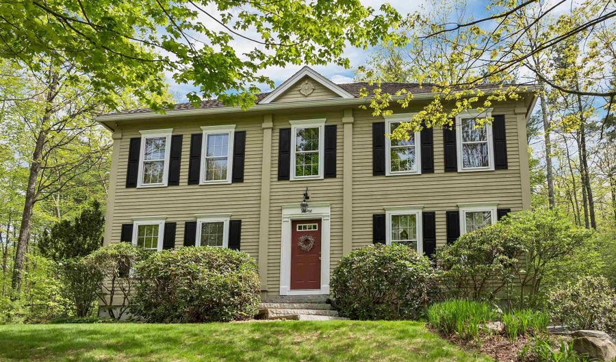 9 Wildwood Rd, Auburn, NH 03032 - 4 Beds, 4 Bath