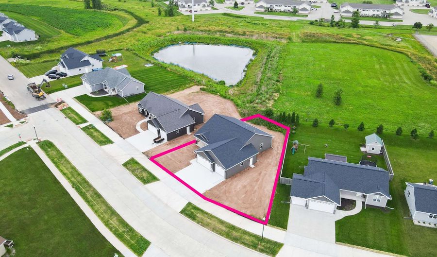 3455 E RUBYRED Dr, Appleton, WI 54913 - 4 Beds, 3 Bath