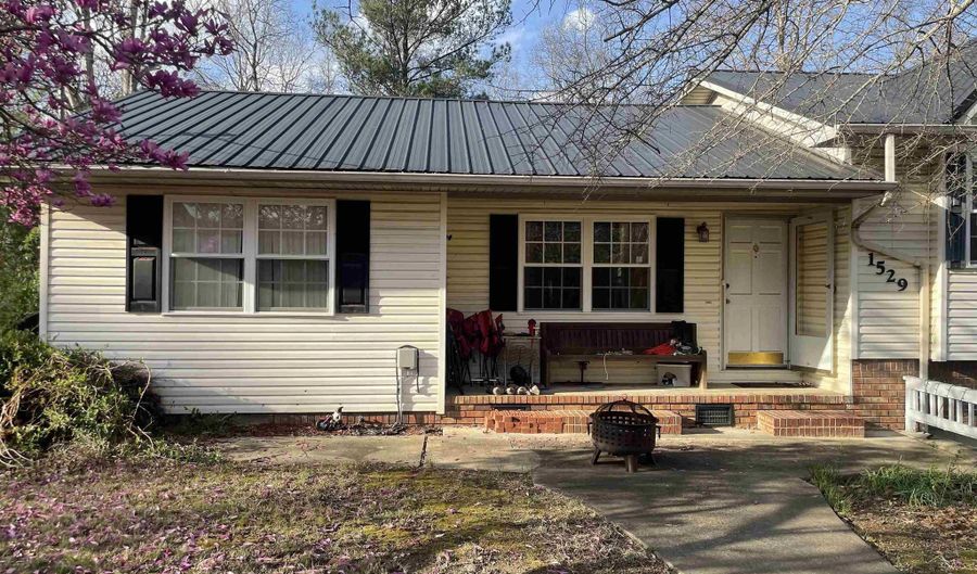 1529 BURNHAM Rd, Anniston, AL 36206 - 3 Beds, 2 Bath