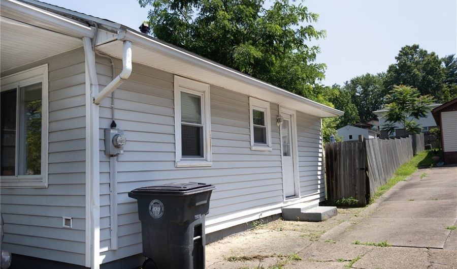 353 Gibbs Rd, Akron, OH 44312 - 1 Beds, 1 Bath