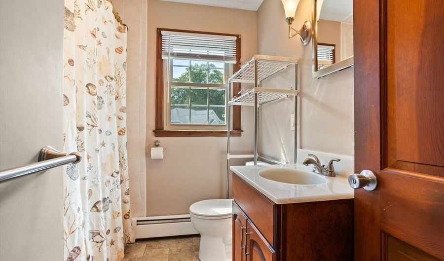 26 Willard Rd, Ashburnham, MA 01430 - 4 Beds, 3 Bath