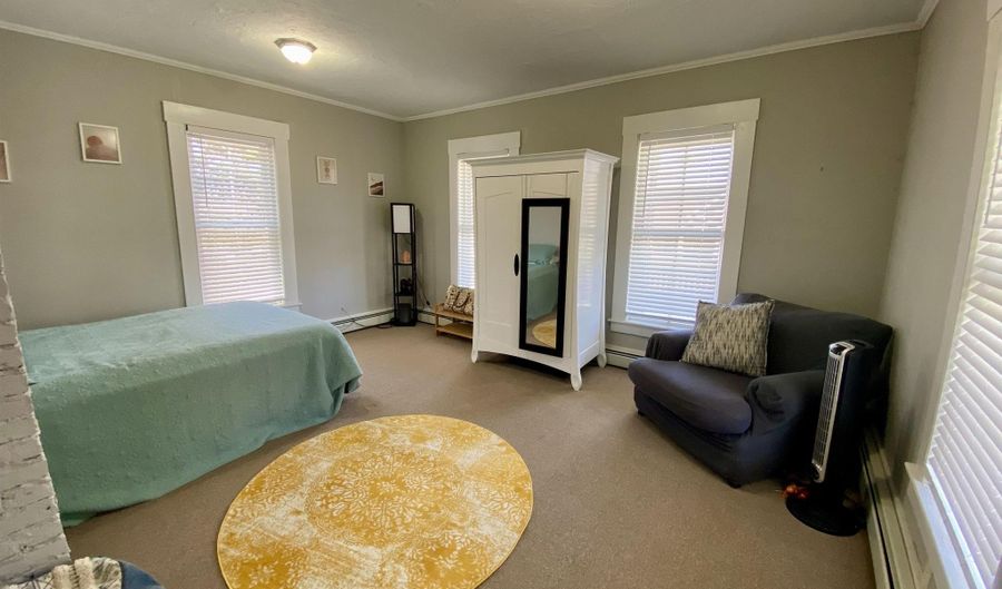 2254 Main St, Bethlehem, NH 03574 - 3 Beds, 1 Bath
