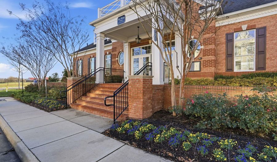 43031 FOXTRAIL WOODS Ter 103, Ashburn, VA 20148 - 2 Beds, 3 Bath