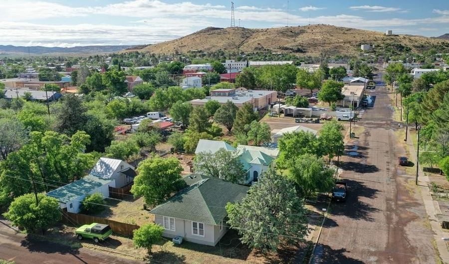 410 N 8th St 2, Alpine, TX 79830 - 3 Beds, 3 Bath