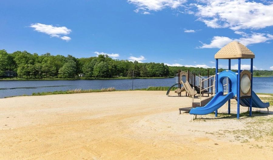 148 Sycamore Cir, Albrightsville, PA 18210 - 2 Beds, 2 Bath