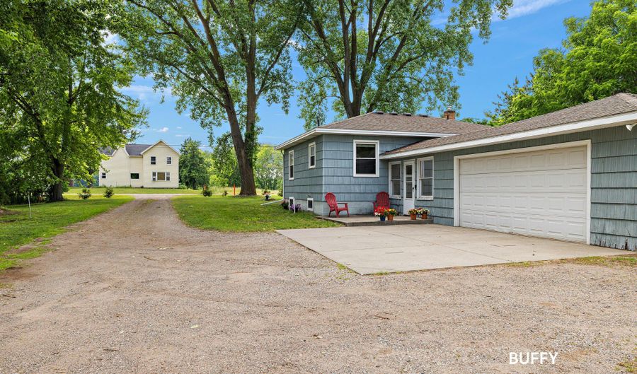 13384 68th Ave, Allendale, MI 49401 - 3 Beds, 1 Bath