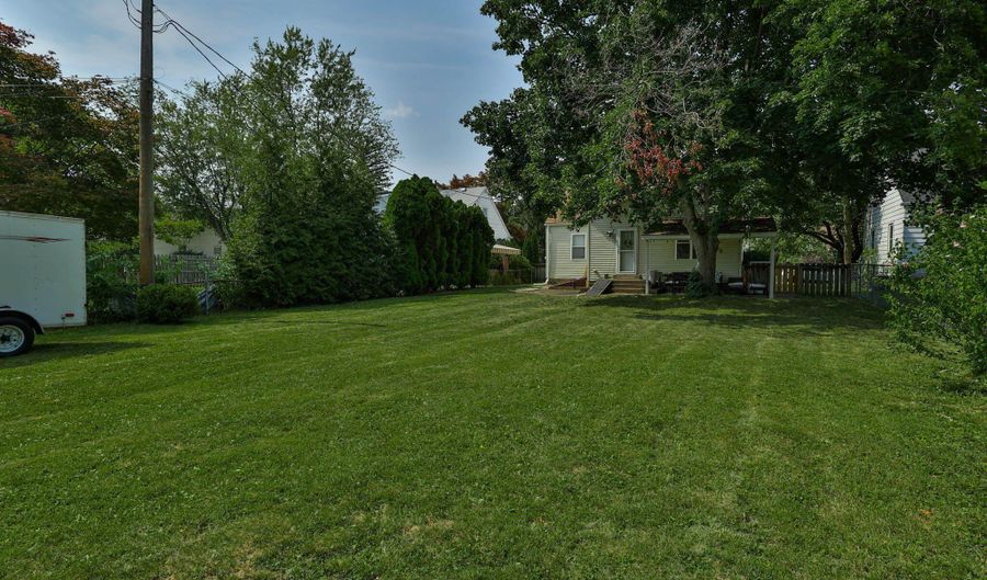 2310 E Woodlawn St, Allentown, PA 18109 - 3 Beds, 1 Bath