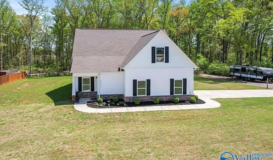 15176 Blendor Crooks, Athens, AL 35611 - 3 Beds, 3 Bath
