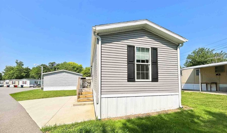 7055 Quarry Rd 48, Amherst, OH 44001 - 2 Beds, 1 Bath
