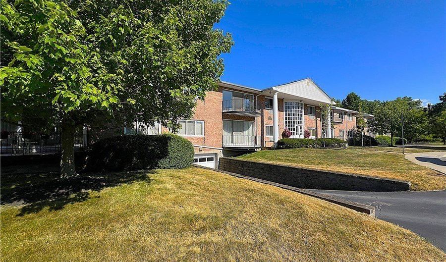31 Park Lane Ct, Amherst, NY 14221 - 3 Beds, 2 Bath