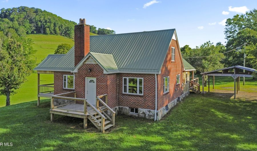 10114 Hayters Gap Rd, Abingdon, VA 24210 - 3 Beds, 2 Bath