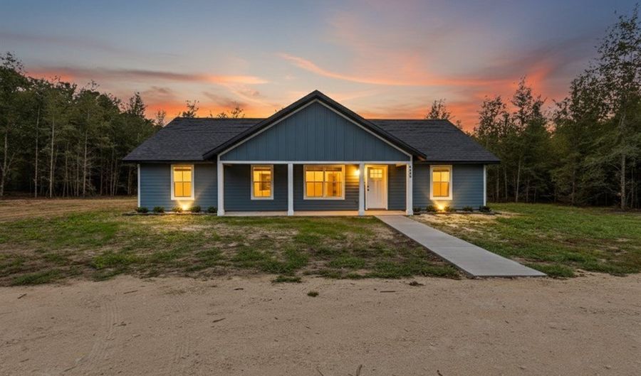 4899 36th St, Bell, FL 32619 - 3 Beds, 2 Bath