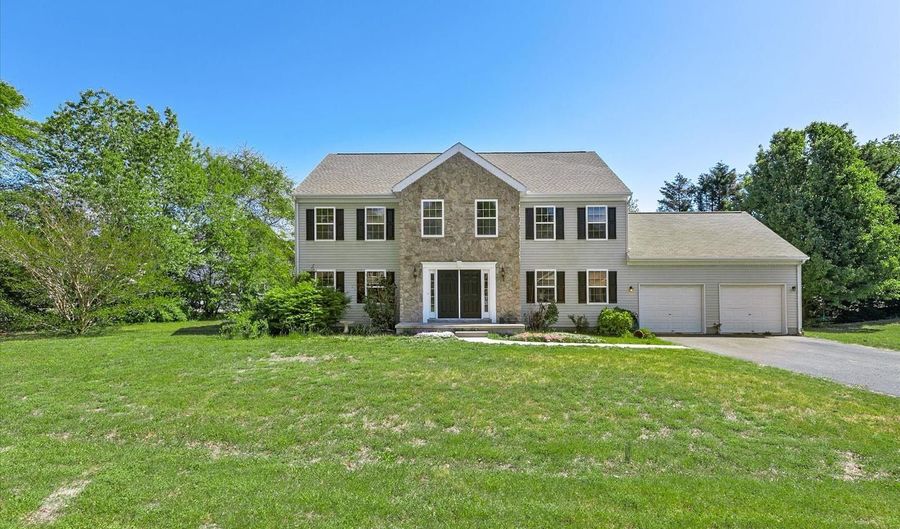 305 BAYWINDS Ct, Dagsboro, DE 19939 - 4 Beds, 3 Bath