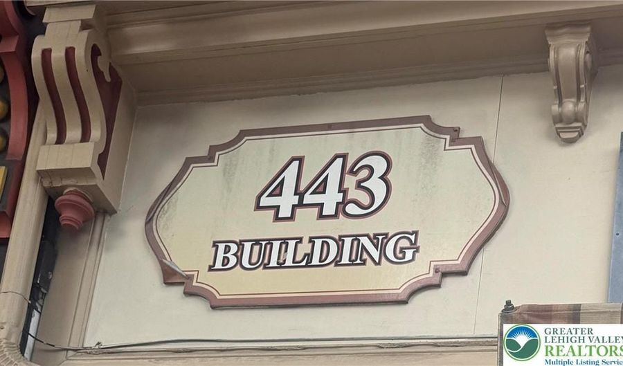 443 N 7th St, Allentown, PA 18102 - 2 Beds, 2 Bath