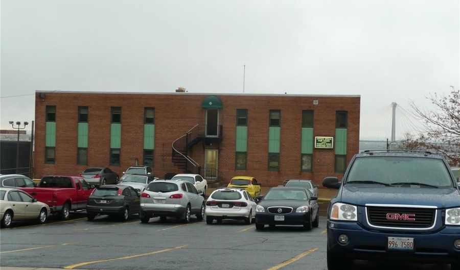 307 Henry St 302, Alton, IL 62002 - 0 Beds, 0 Bath