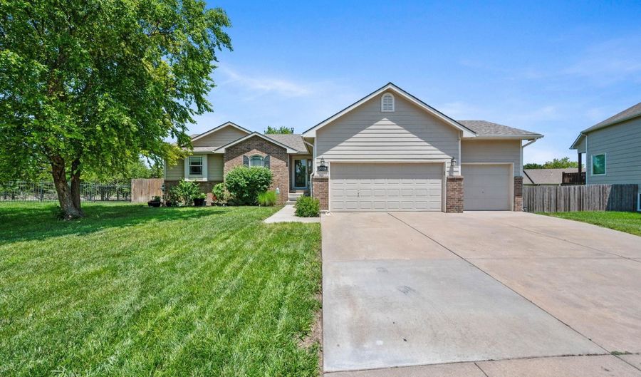 2034 N Northridge St, Andover, KS 67002 - 4 Beds, 3 Bath