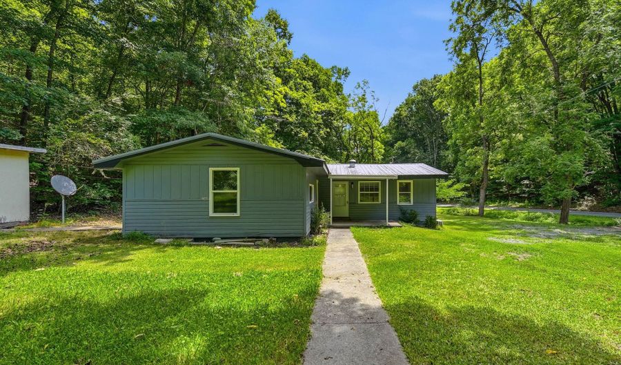 208 County Road 44, Athens, TN 37303 - 4 Beds, 2 Bath