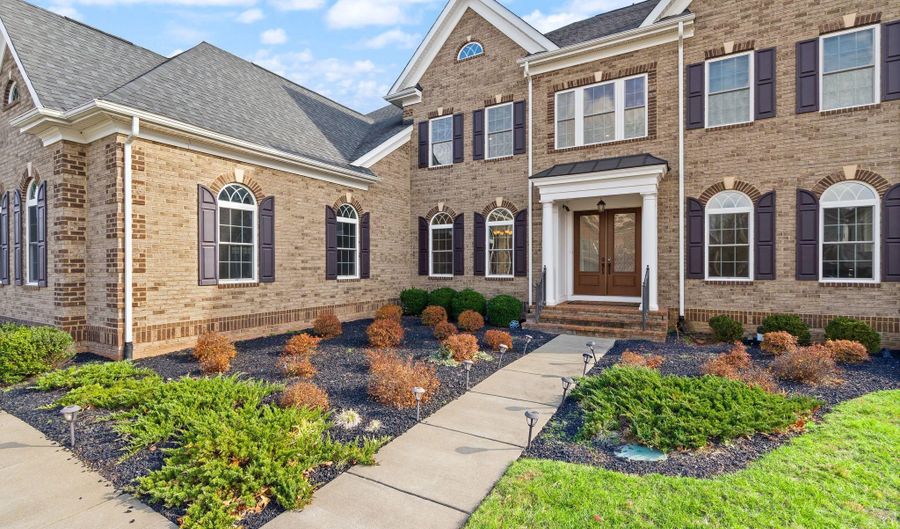 41647 REVIVAL Dr, Ashburn, VA 20148 - 6 Beds, 8 Bath