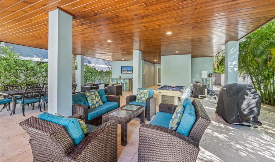 418 MAGNOLIA Ave, Anna Maria, FL 34216 - 4 Beds, 5 Bath