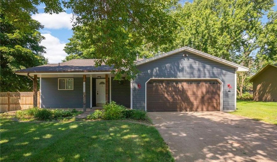 13526 Narcissus St NW, Andover, MN 55304 - 4 Beds, 2 Bath