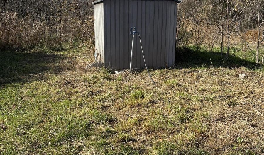 17196 Farm Road 2030, Aurora, MO 65605 - 2 Beds, 2 Bath