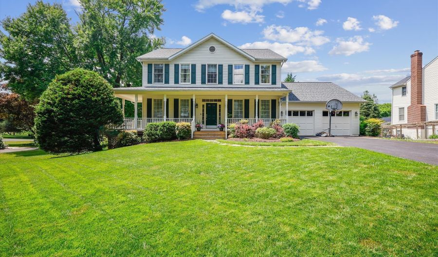 17712 NEW HAMPSHIRE Ave, Ashton, MD 20861 - 4 Beds, 4 Bath