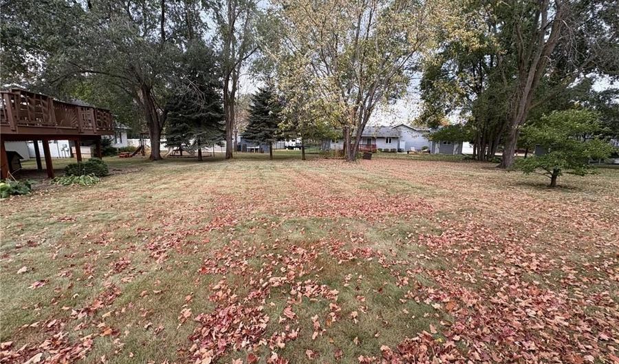 408 4th St NW, Avon, MN 56310 - 4 Beds, 2 Bath