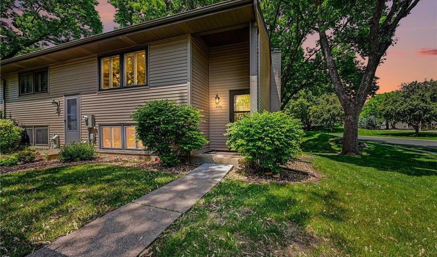 4376 Arden View Ct, Arden Hills, MN 55112 - 3 Beds, 2 Bath