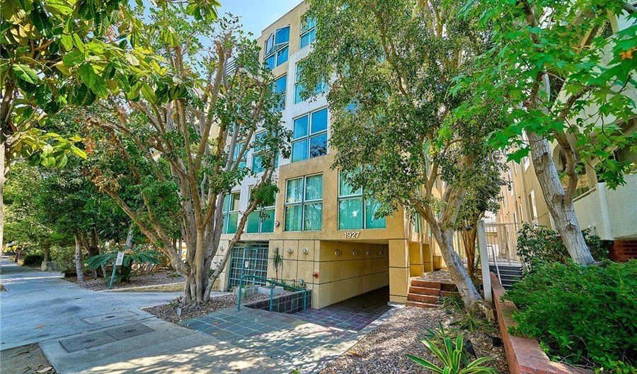 1927 Glendon Ave 201, Los Angeles, CA 90025 - 2 Beds, 2 Bath
