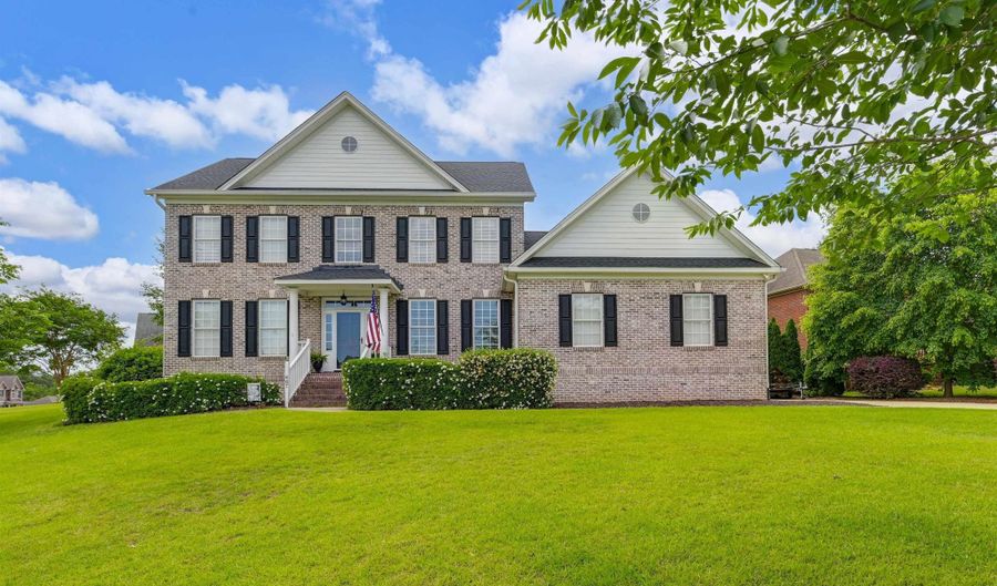 447 Beaumont Park Cir, Blythewood, SC 29016 - 4 Beds, 4 Bath