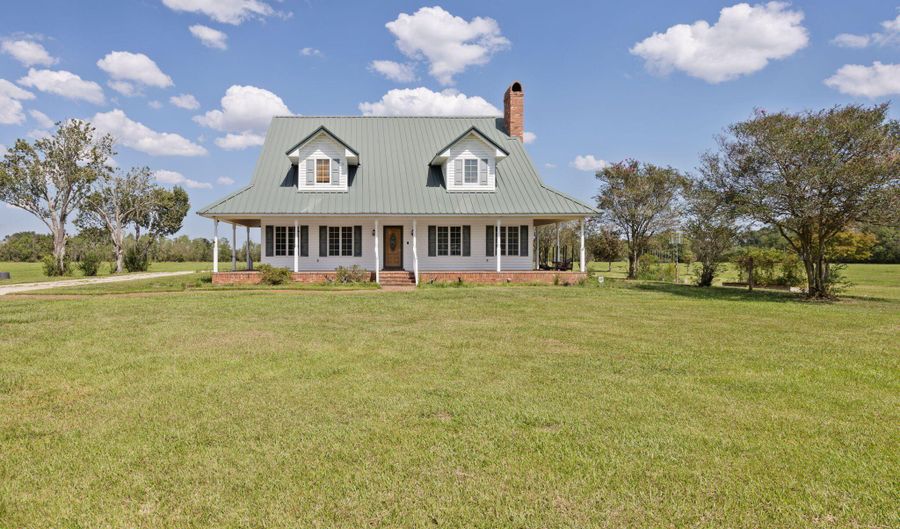 15011 S Guegnon St, Abbeville, LA 70510 - 4 Beds, 3 Bath