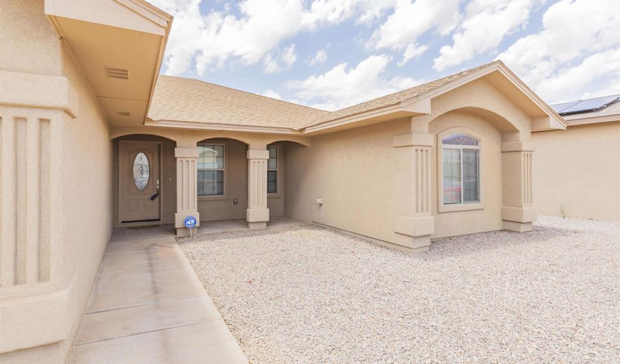306 Santa Fe Dr, Alamogordo, NM 88310 - 3 Beds, 2 Bath