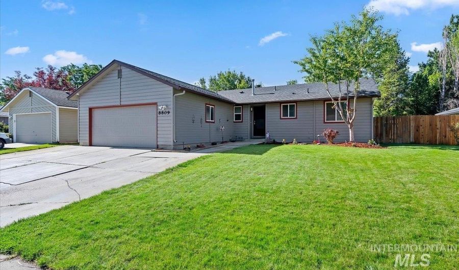 8809 W Canterbury St, Boise, ID 83704 - 4 Beds, 2 Bath