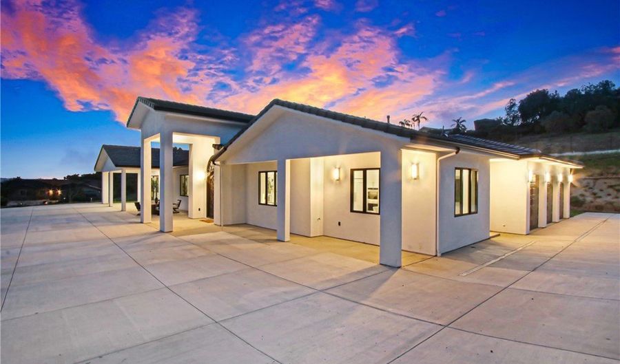 2027 Via Monserate, Fallbrook, CA 92028 - 4 Beds, 4 Bath
