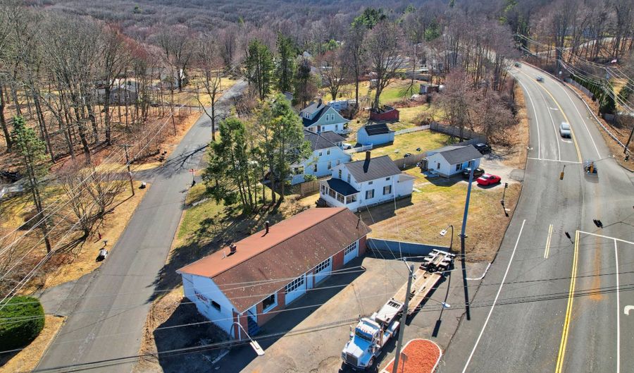 20 Old Wolcott Rd, Bristol, CT 06010 - 0 Beds, 2 Bath