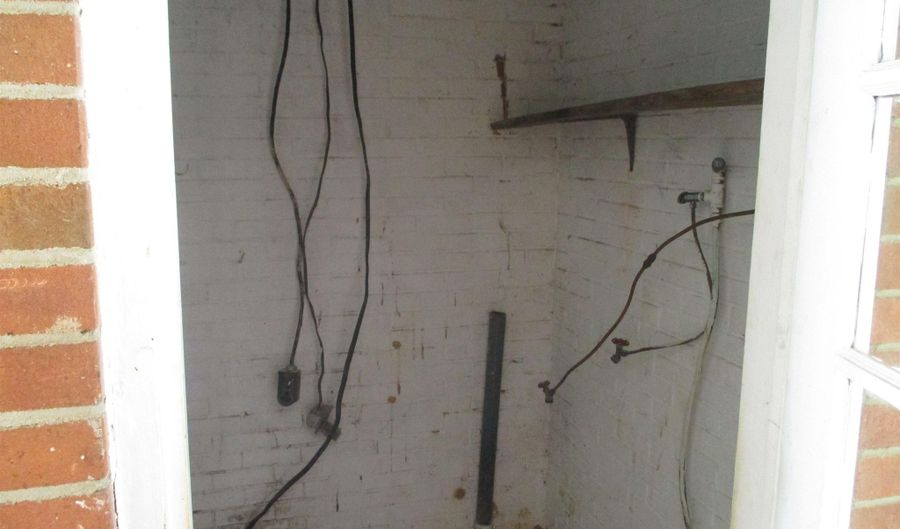 202 Edgewood Dr, Belton, SC 29627 - 3 Beds, 2 Bath