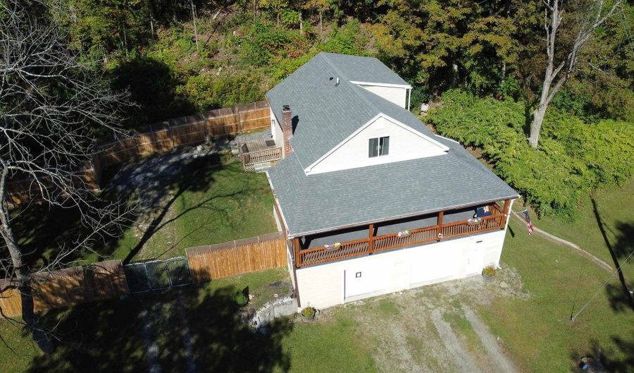 683 Water St, Bennington, VT 05257 - 3 Beds, 2 Bath