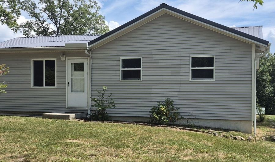 5610 Fullview Hts, Athens, OH 45701 - 4 Beds, 2 Bath