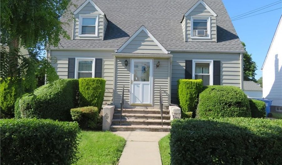 52 Avenel St, Avenel, NJ 07001 - 2 Beds, 1 Bath