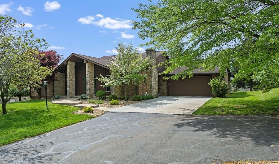 200 Cobb Rd, Aurora, IN 47001 - 4 Beds, 4 Bath