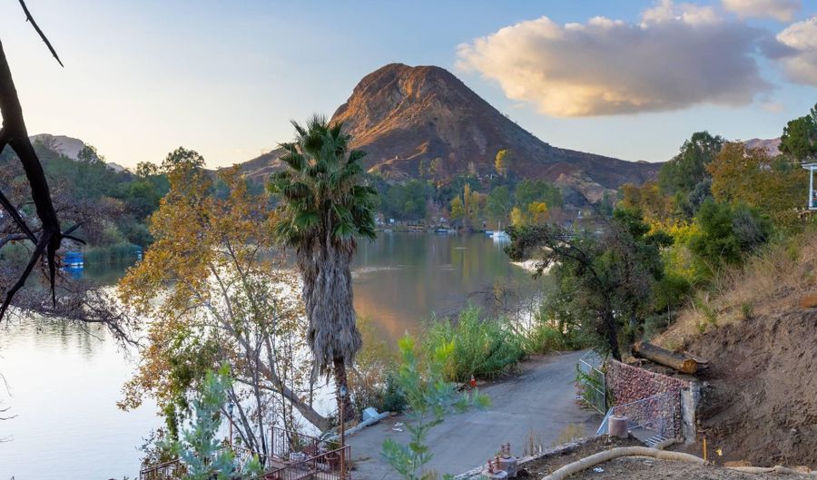 2026 E Lakeshore Dr, Agoura Hills, CA 91301 - 0 Beds, 0 Bath