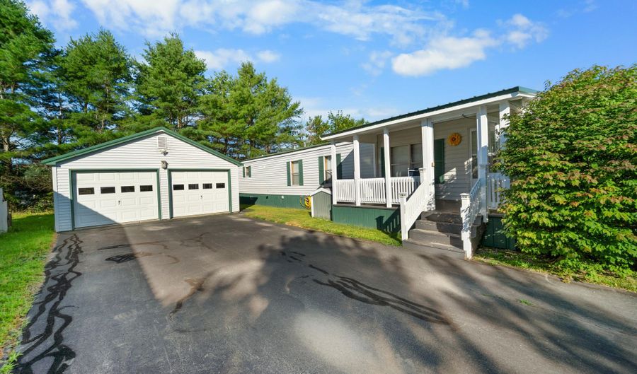 9 J St, Bangor, ME 04401 - 3 Beds, 1 Bath