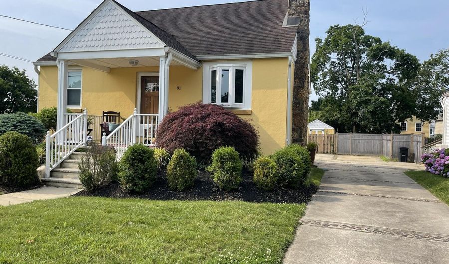 91 Center Ave, Atlantic Highlands, NJ 07716 - 3 Beds, 3 Bath