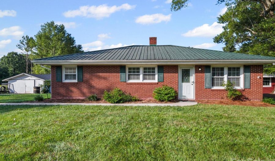 740 Mockingbird Rd, Albemarle, NC 28001 - 3 Beds, 1 Bath